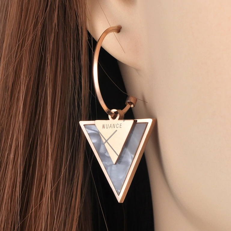 CLARA-rosegold-nemesacél-női-fülbevaló-kagyló-berakás-3