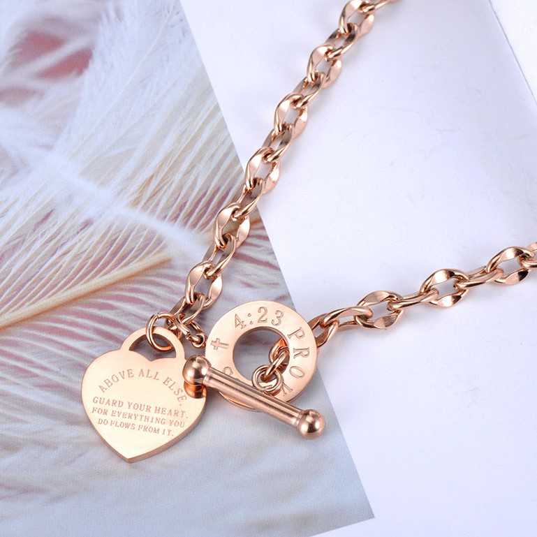 CLARA-rosegold-nemesacél-női-nyaklánc-szív-medállal-2